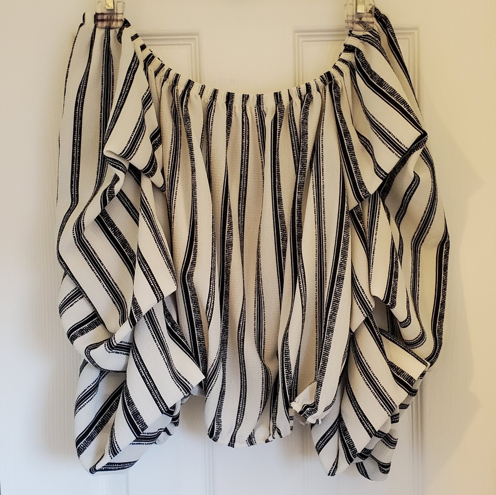 Windsor off the shoulder crop top